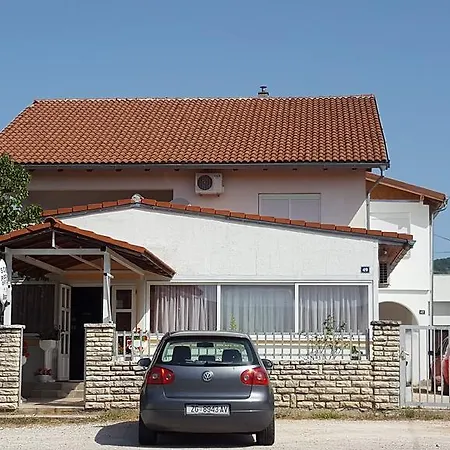Guest house Sobe Braica Drnis